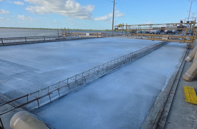 Oct 2025_Topping slab concrete placed Spans 57 and 58