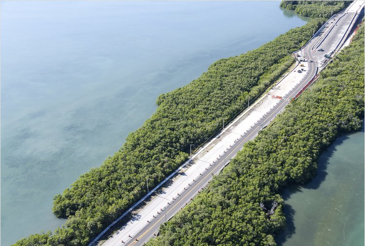 Oct 2025_S.R. A1A at the east end of the bridge