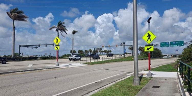New Rapid Flashing Beacons ? Okeechobee B lvd off ramp to I 95 North   July 2025
