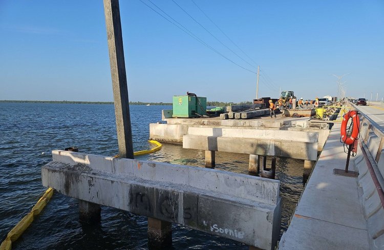 Substructure caps and piles of bent 61 and 62, Feb. 2025