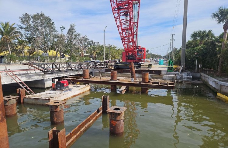 Construction of temporary work platform, Feb. 2025