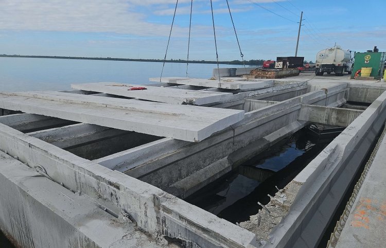 Demolition of existing deck span 59, March 2025