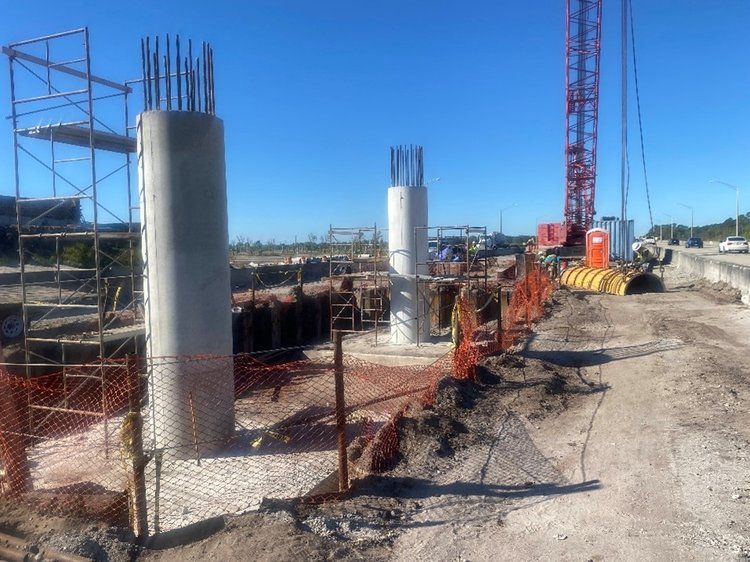 Pier 2 columns, northbound I 95, Dec. 2024