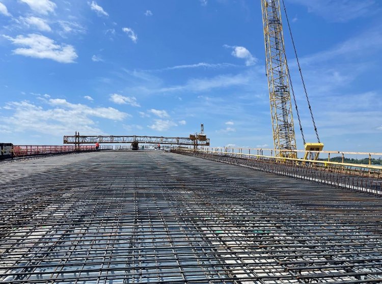 Main bridge span 26 preparing for bridge deck pour, March 2025